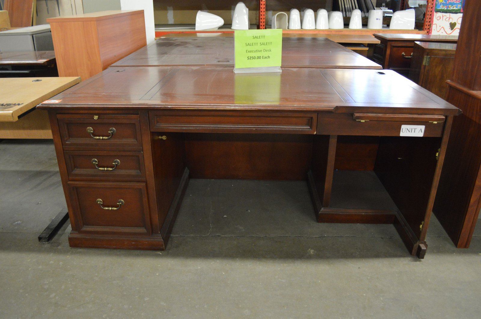 used executive furniture for sale in delhi post thumbnail image